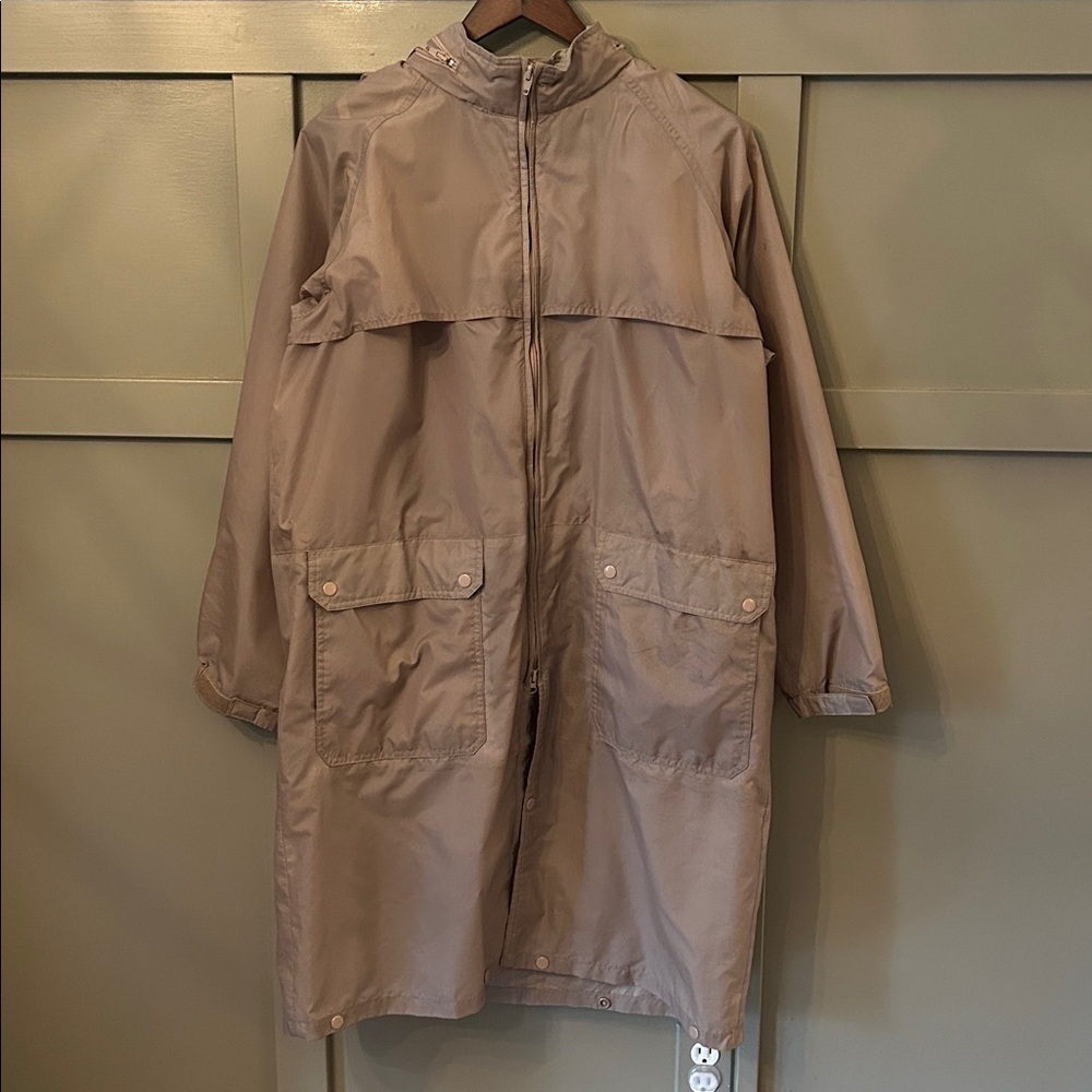 L.L. Bean Vintage Nylon Rain Coat Trench Full ZIp Hooded Tan Mens Size Medium